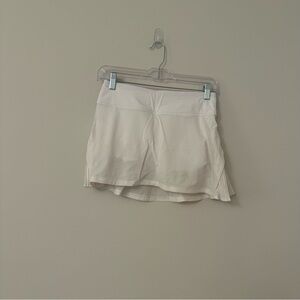 Lululemon Play off the Pleats Mid-Rise Skirt in White